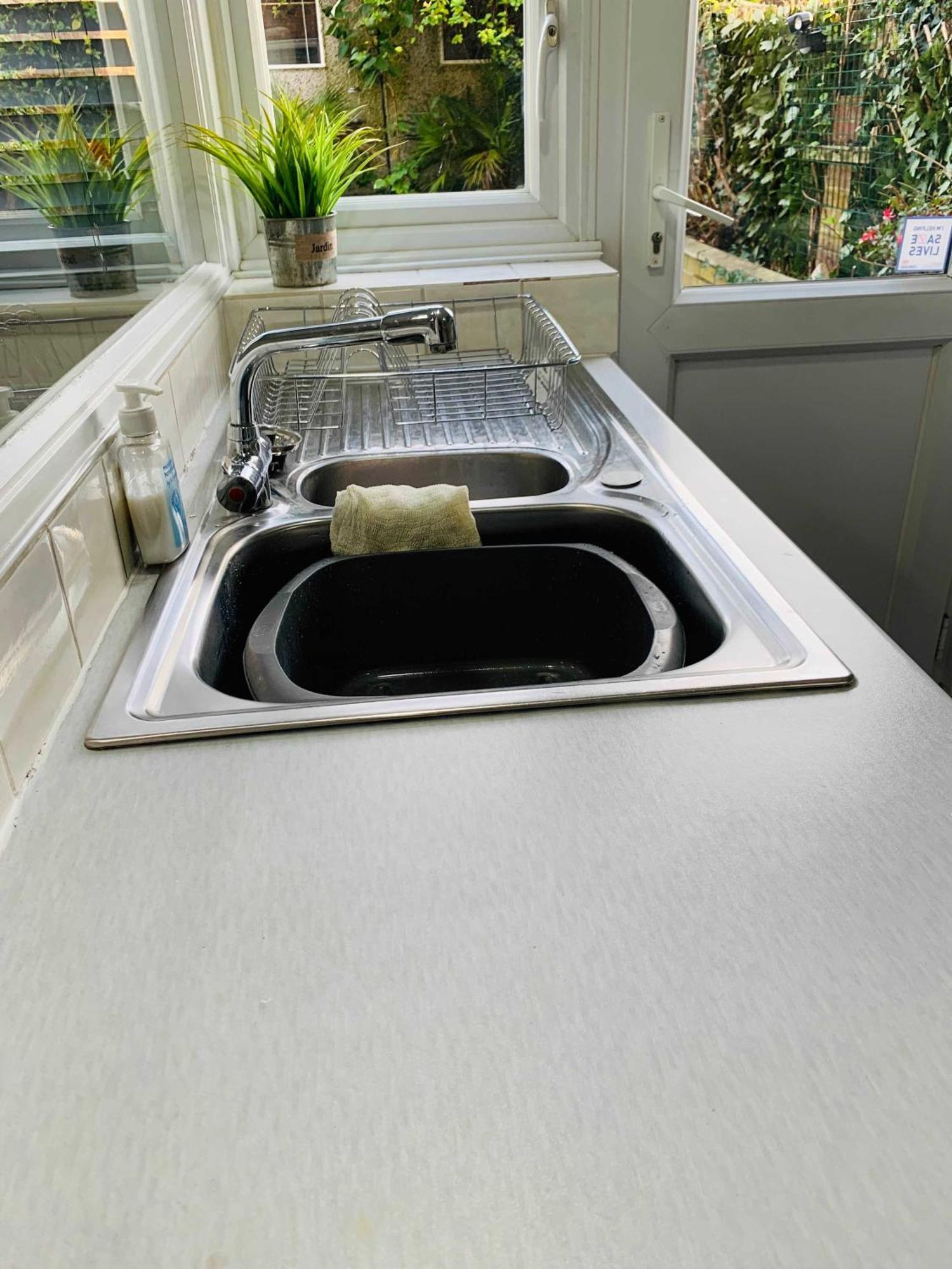 Spacious House, Free Parking & Patio Garden Farnham  Eksteriør bilde